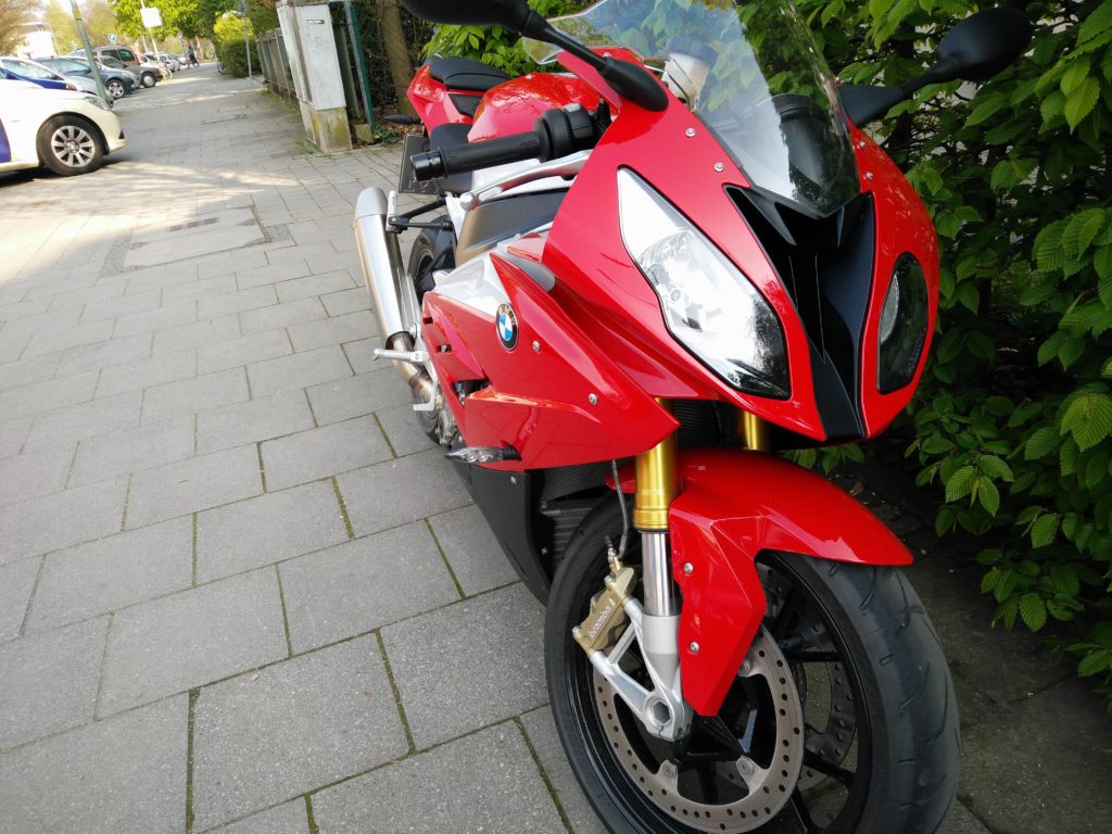 BMW S1000RR - Unboxing – Motor8
