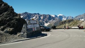 Schild an der Passhöhe des Col du Galibier