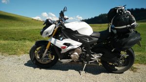 S1000R vor dem Mont Blanc