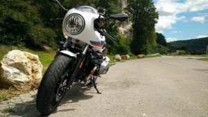 BMW R nineT Racer von vorne