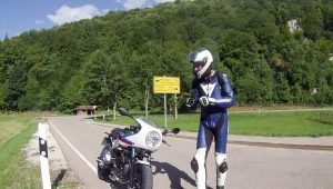 BMW R nineT im großen Lautertal.