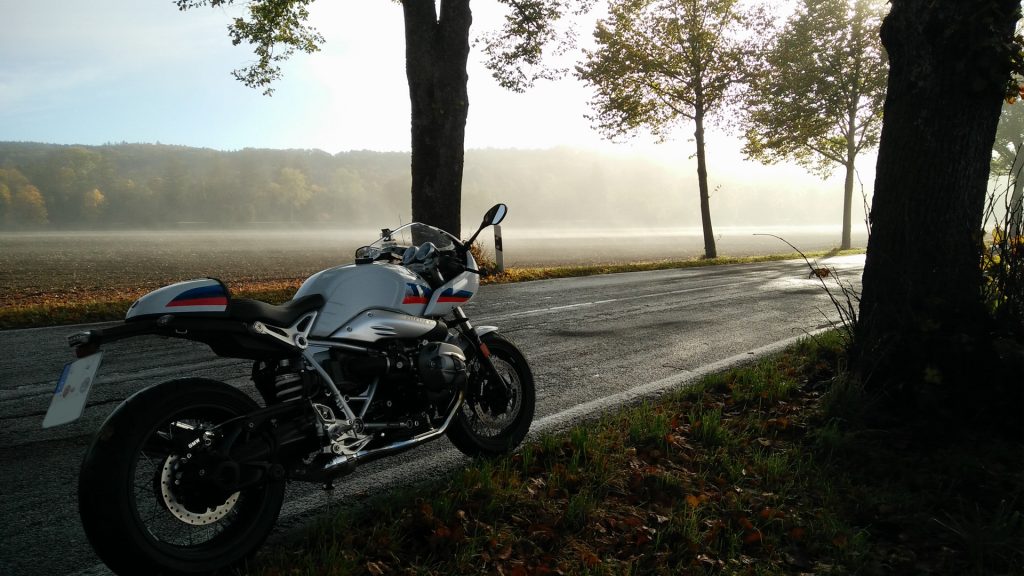 Motorrad, Bodennebel bei Schäftlarn.