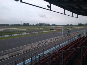 Slovakiaring Start/Ziel von der Zuschauer Tribüne